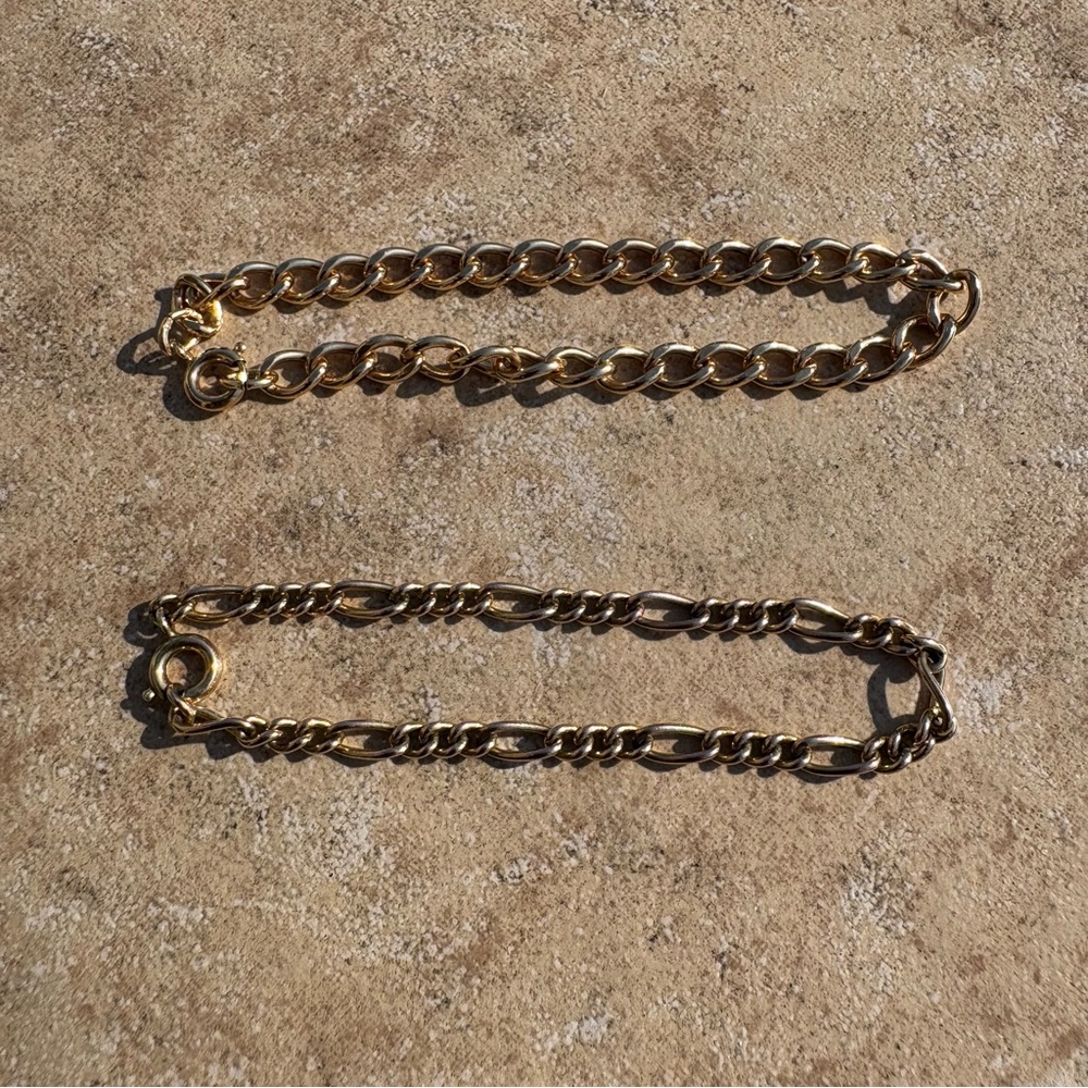 Two Gold Chain Bracelets - Picture 4 of 5